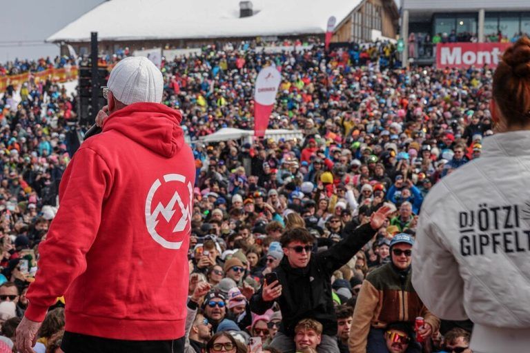 Dj Ötzi performt vor 8500 Menschen bei der Nova Stoba.Strauch (2)
