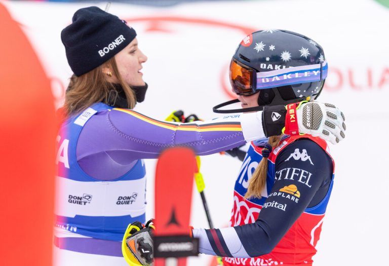 Emma Aicher (l.) und Mikaela Shiffrin stehen an diesem Weltcup-Finalwochenende besonders im Mittelpunkt.⇒gepa