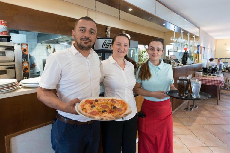 Familie Bllaca ist seit 2003 in der Gastronomie tätig und betreibt jeweils ein Lokal in Fußach und Dornbirn.