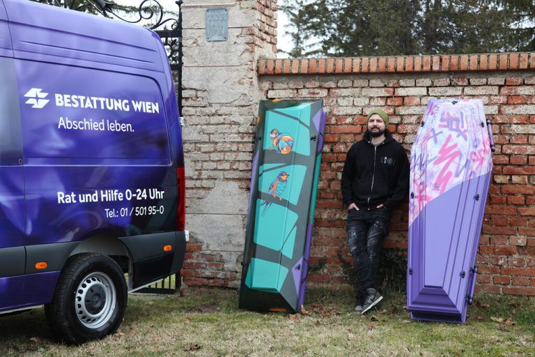 „A schene Leich“ – Bestattung im Graffiti-Stil