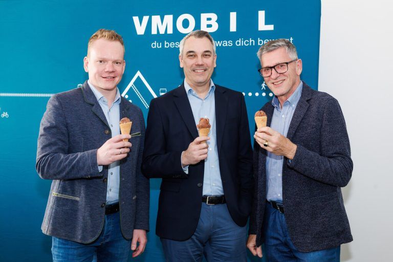 Einfacher fahren mit Bus und Bahn