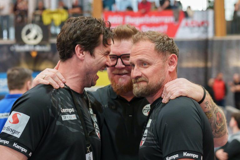 Impressionen vom Derby, bei dem am Ende wieder mal die Harder lachen konnten und die Bregenzer hadern mussten. Hard ist seit knapp vier Jahren ungeschlagen gegen Bregenz.