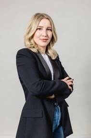 Jennifer Reiter.⇒vev