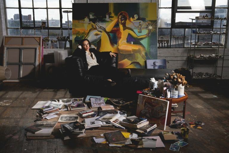 Katherina Olschbaur in ihrem Brooklyner Atelier. Die Künstlerin beschreibt sich selbst als regelrechte „Studioratte“.⇒Ziccarelli/Perrotin