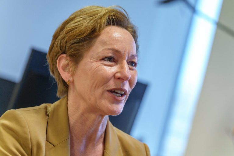 Martina Rüscher.⇒stiplovsek