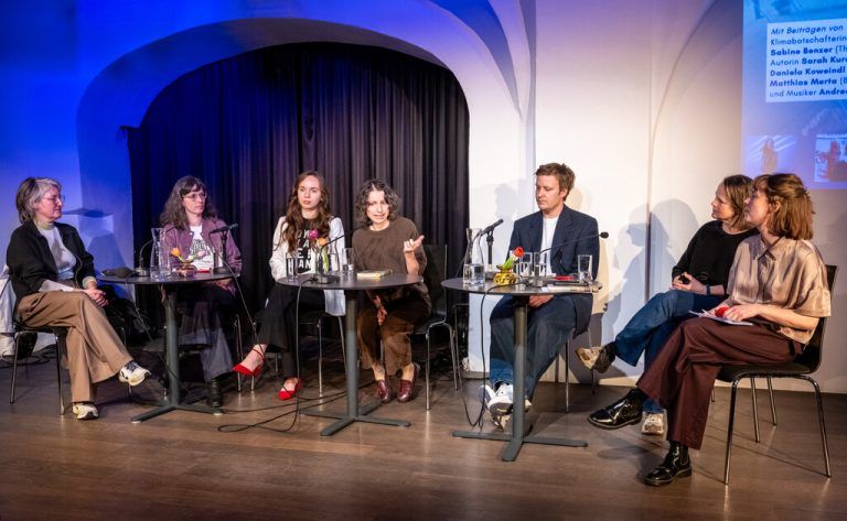 Mirjam Steinbock (l.), Daniela Koweindl, Lea Brückner, Sarah Kuratle, Matthias Merta, Sabine Benzer und Klara Koštal. ⇒furxer