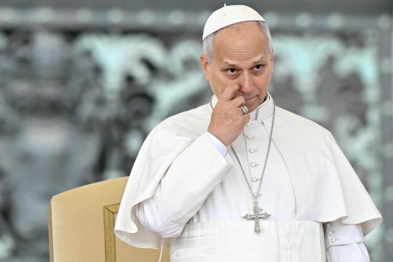 Papst Leo XIV. ruft in Rom zum Dialog auf, äußert sich jedoch nicht konkret zu den Angriffen auf den Iran.⇒afp