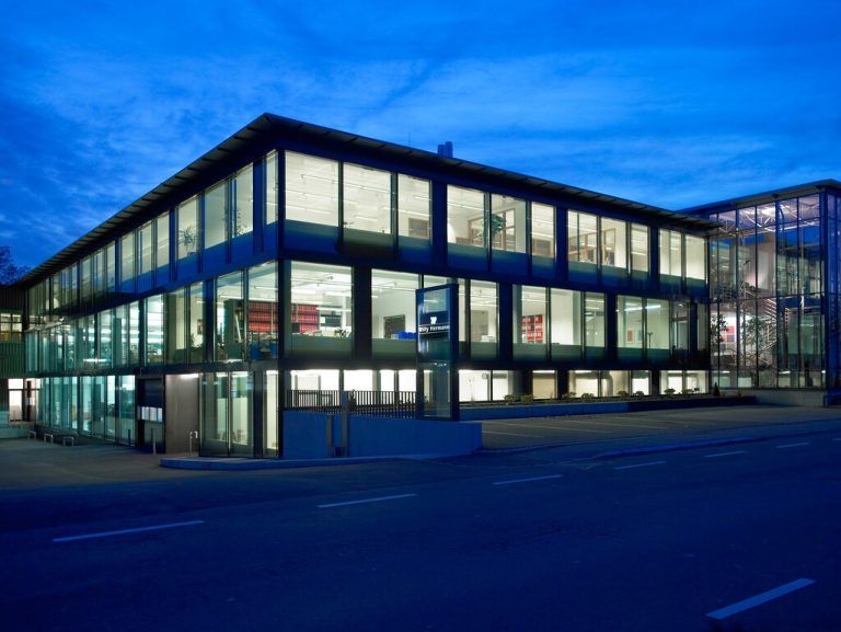 Willy Hermann – Superfine übernimmt Vermögenswerte von Feinjersey.⇒superfine