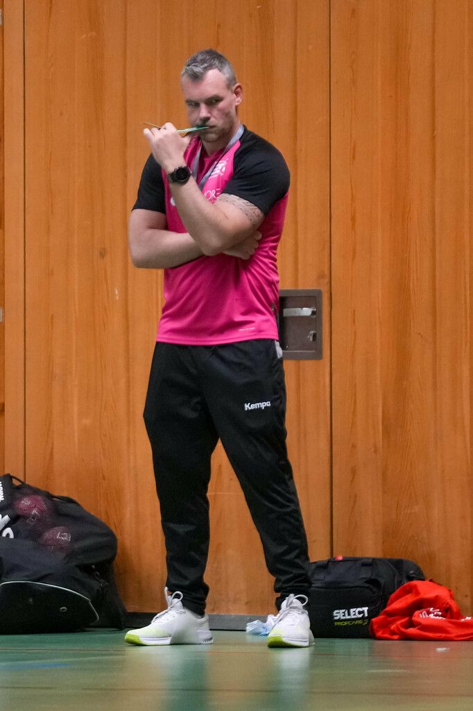 Ein enttäuschter SSV-Schoren-Trainer Christoph Bobzin.⇒stiplovsek