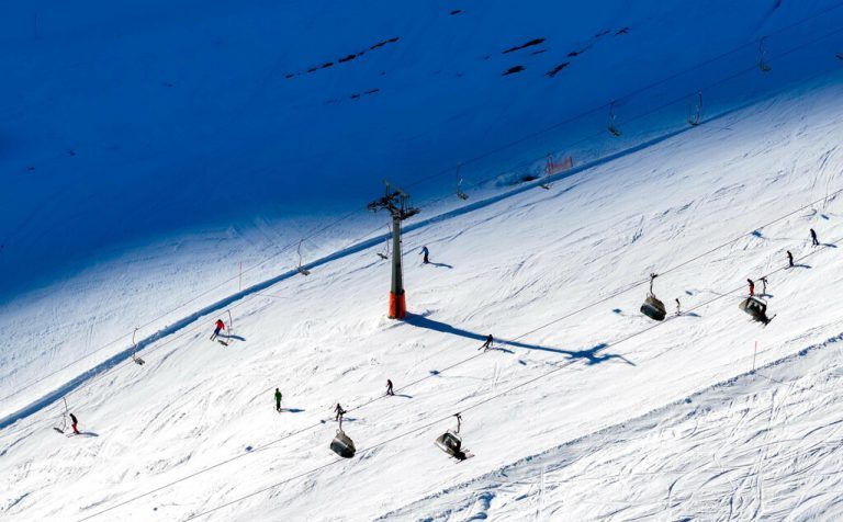 Hochgelegene Skigebiete wie Lech schließen erst am 19. April.⇒Stiplovsek