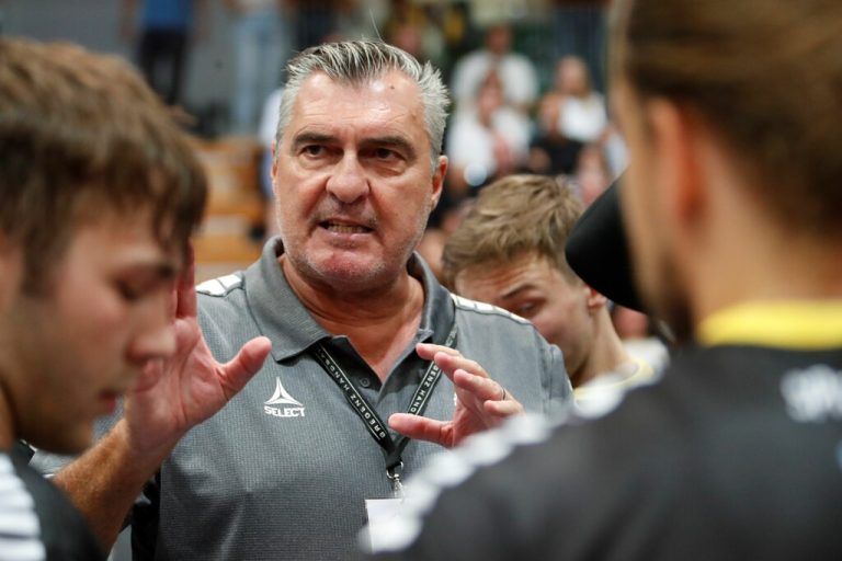 Michael Roth bezeichnet sich selbst als „Feuerwehrmann“ und soll Bregenz Handball aus dem Tabellenkeller führen.⇒Walter Zaponig