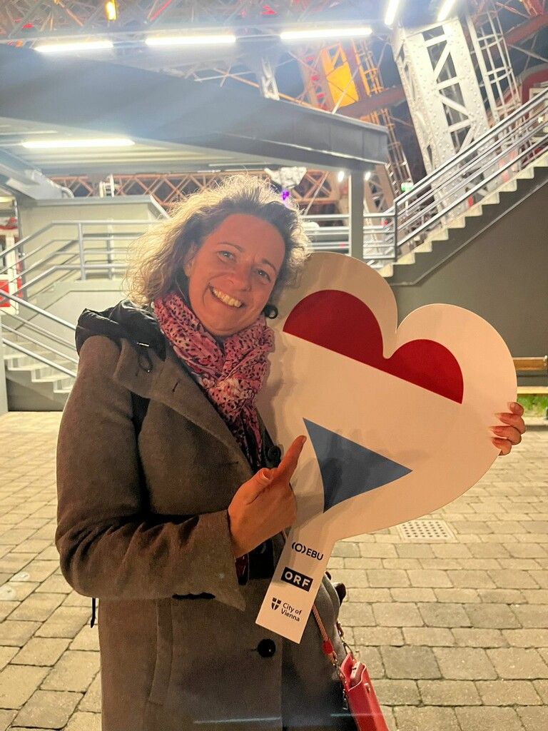 Sandra Aberer arbeitet hinter den Kulissen des Eurovision Song Contest.⇒Privat