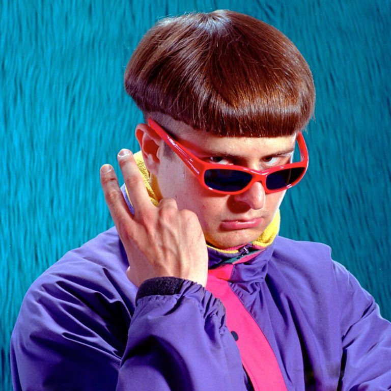 US-Musiker Oliver Tree beehrt das Reichenfeld. ⇒Oliver Tree