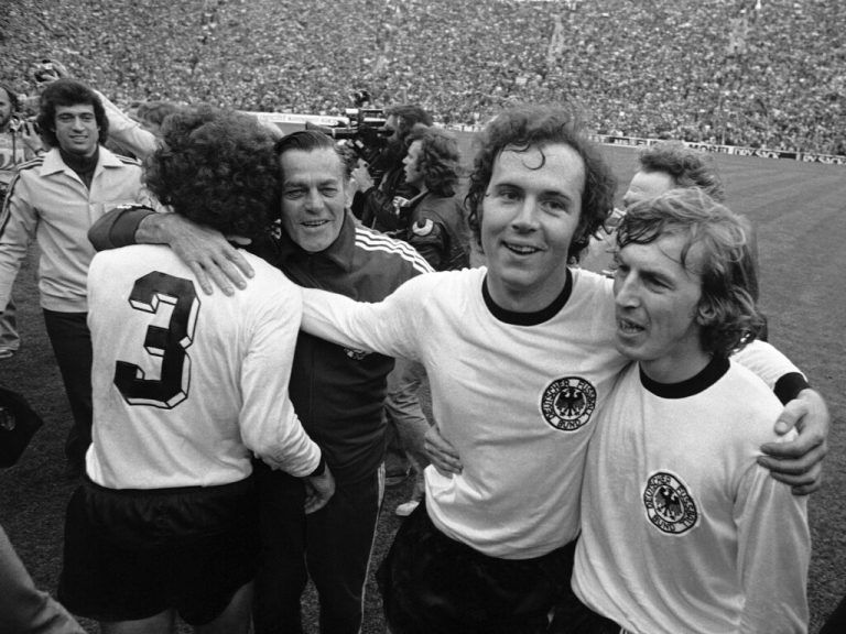 7. Juli 1974: Franz Beckenbauer hat Deutschland zum WM-Titel geführt. ⇒AFP