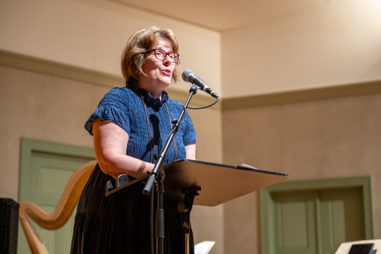Am 1. April übergab Hanno Loewy symbolisch den Schlüssel des Jüdischen Museums Hohenems an seine Nachfolgerin Irene Aue-Ben-David.Furxer/Jüdischs Museum