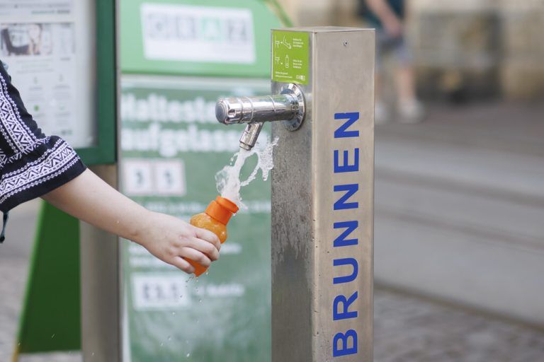 Am wichtigsten ist bei diesen Temperaturen, ausreichend zu trinken.⇒Dietrich (6)