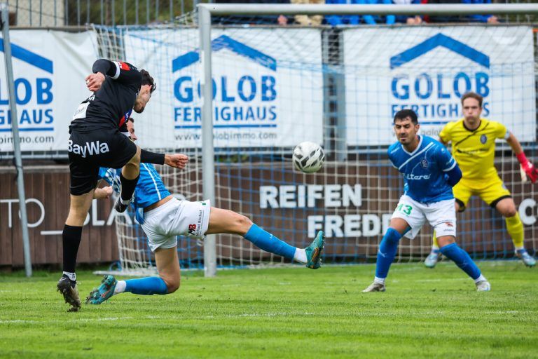 Das letzte RLW-Derby zwischen dem FC Lustenau und dem FC Lauterach am 27. September 2025 ging mit 4:2 an das Team aus der Hofsteiggemeinde.⇒⇒Philipp Steurer