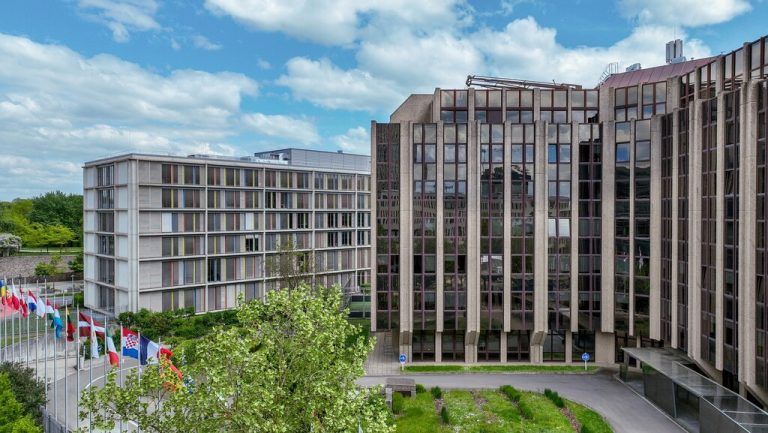Der Europäische Rechnungshof in Luxemburg prüft als EU-Kontrollorgan die Finanzen der Union und überwacht die Verwendung von Steuergeldern.