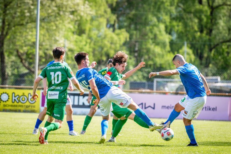 Der FC Lustenau konnte das ausgeglichene Derby im Bruno-PezzeyStadion gegen den FC Lauterach knapp für sich entscheiden.⇒
