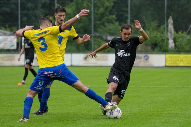 Der FC Wolfurt könnte morgen mit einem Sieg Admira Dornbirn in der Tabelle überholen. Die Messestädter ihrerseits könnten vorübergehend Platz eins in der Eliteliga erobern. Röthis spielt erst am Sonntag.⇒Stiplovsek (2)
