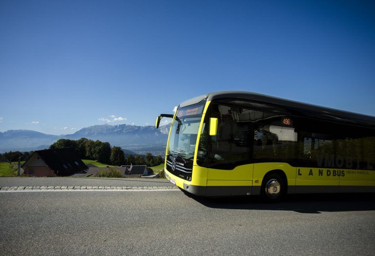 Die E-Bus-Flotte in Vorarlberg wird weiter ausgebaut und wächst bis 2029 auf über 200 Fahrzeuge. VVV