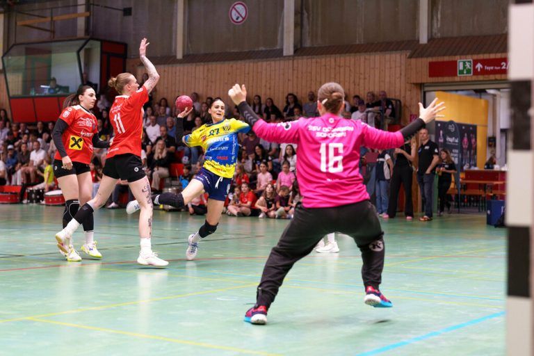 Die Feldkircherinnen drehten gegen Ende der Partie auf und gewannen das vorerst letzte Vorarlberger WHA-Derby.⇒Dietmar Stiplovsek