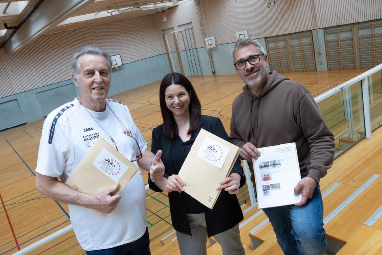 Die Organisatoren der UEC Junior-Europameisterschaften im Hallenradsport 2026: Heimo Lubetz, Sandra Fritsch und Marco Schallert (v.l.).⇒Hartinger, RC Höchst, Lubetz (2)