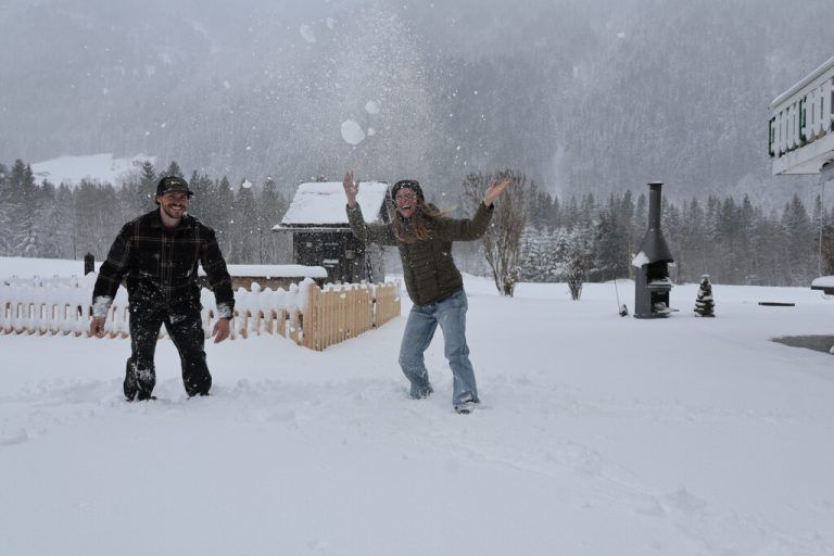 Spielerisch Kinder fürs Snowboarden begeistern