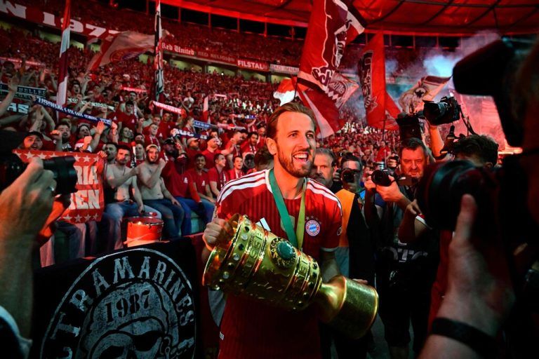 Kane gelang als erster Spieler überhaupt ein Hattrick im DFB-Pokal-Finale. ⇒AFP