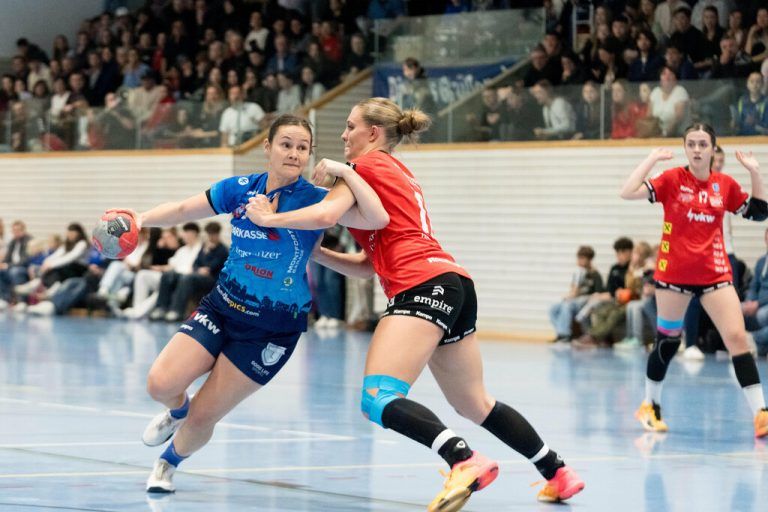 Leonie Hartl (l.) und BW Feldkirch halten die Klasse.⇒Stiplovsek