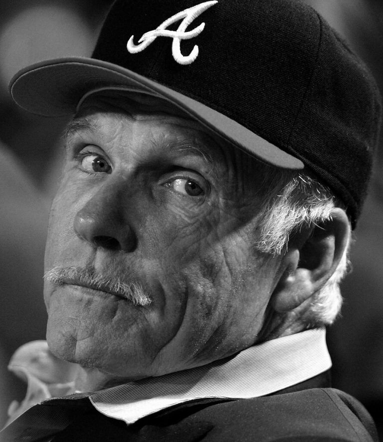 Ted Turner.⇒apa