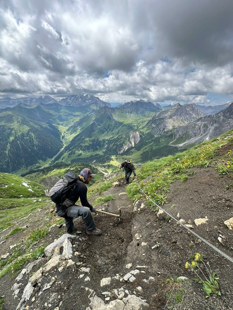 19 Sanierungsprojekte sind aktuell ge­plant. Dies umfasst unter anderem ­Wegearbeiten wie hier am Zimbajoch.⇒Land Vorarlberg/Abteilung Raumplanung, Stiplovsek