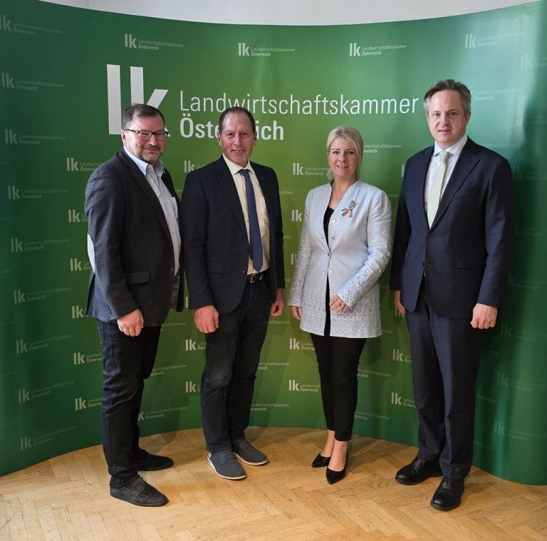 Das wiedergewählte LKÖ-Präsidium (v.l.): Norbert Walter, Josef Moosbrugger, Irene Neumann-Hartberger und Johannes Schmuckenschlager.⇒LKÖ/Jung-Leithner