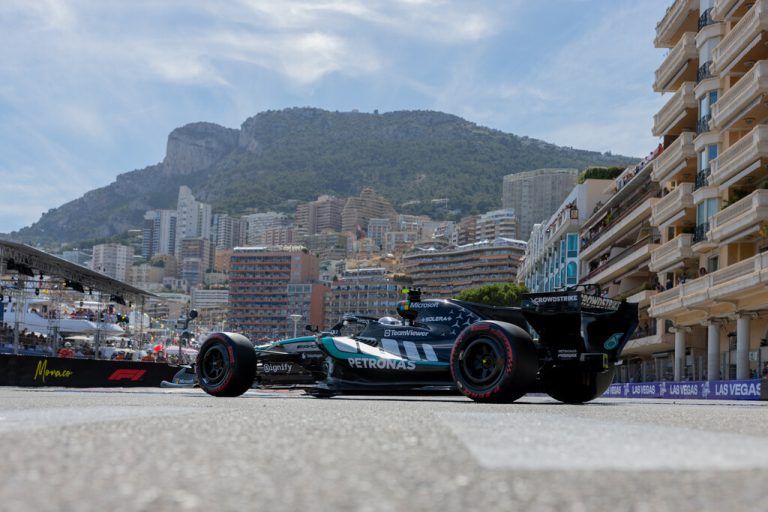 Antonelli magisch in Monaco auf Platz eins