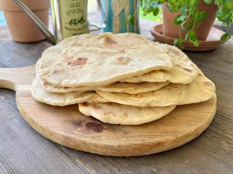 Fladenbrote aus der Pfanne sind eine leckere Beilage. ⇒Ulrike Siegl-Hagen